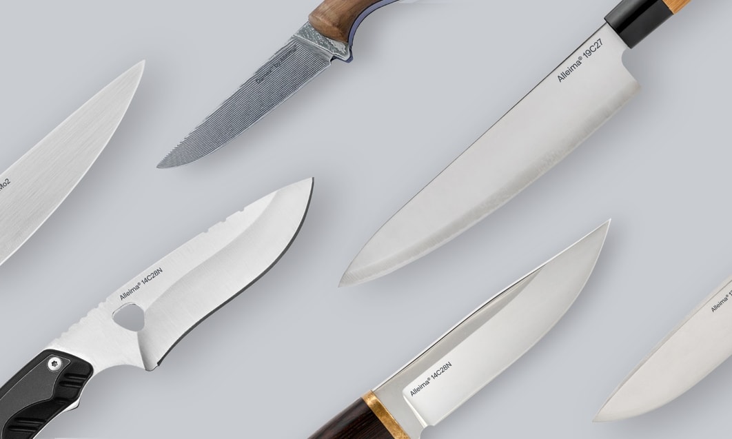 en grupp knivar med trähandtag