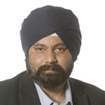 en person med en turban på huvudet