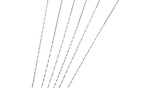 en grupp tunna svarta och gula linjer