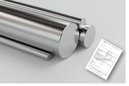 en närbild av flera runda metallstavar